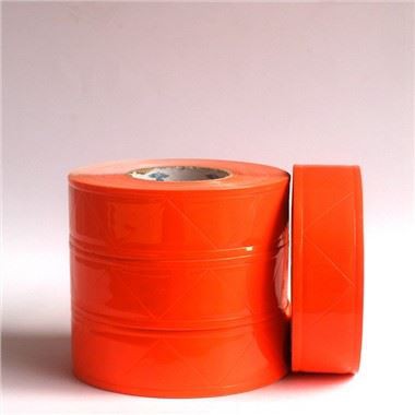 Saumið á endurskinsræmur fyrir föt